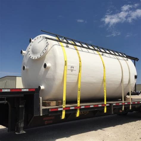 Custom Fiberglass Tanks .